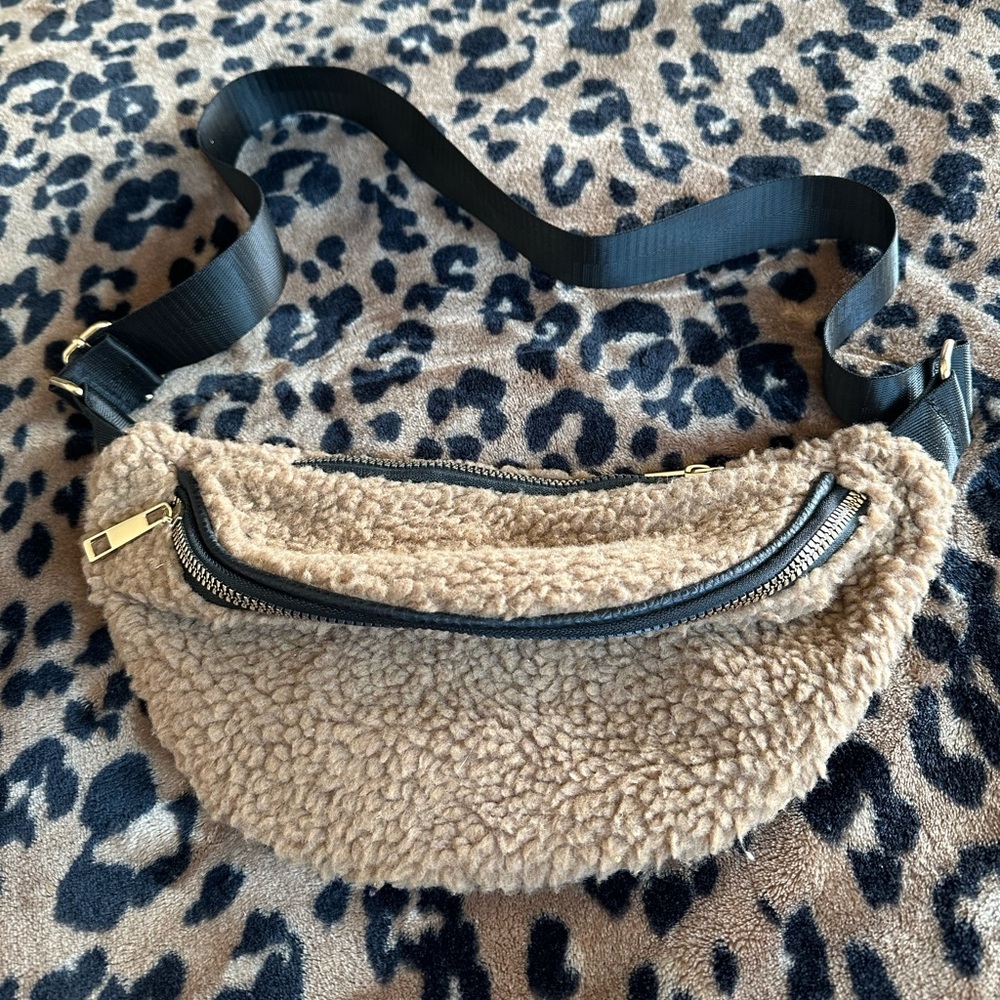 Fanny pack